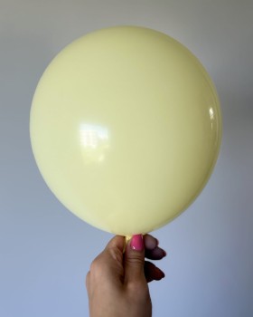 pastelo yellow 12" 100szt
